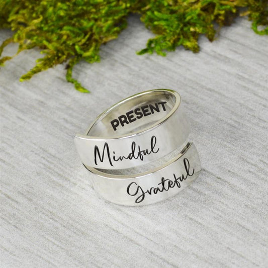Mindful Present Grateful